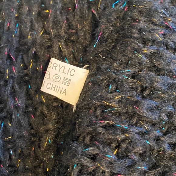 4 Colorful Patterned Scarves Collection - Picture 6 of 6